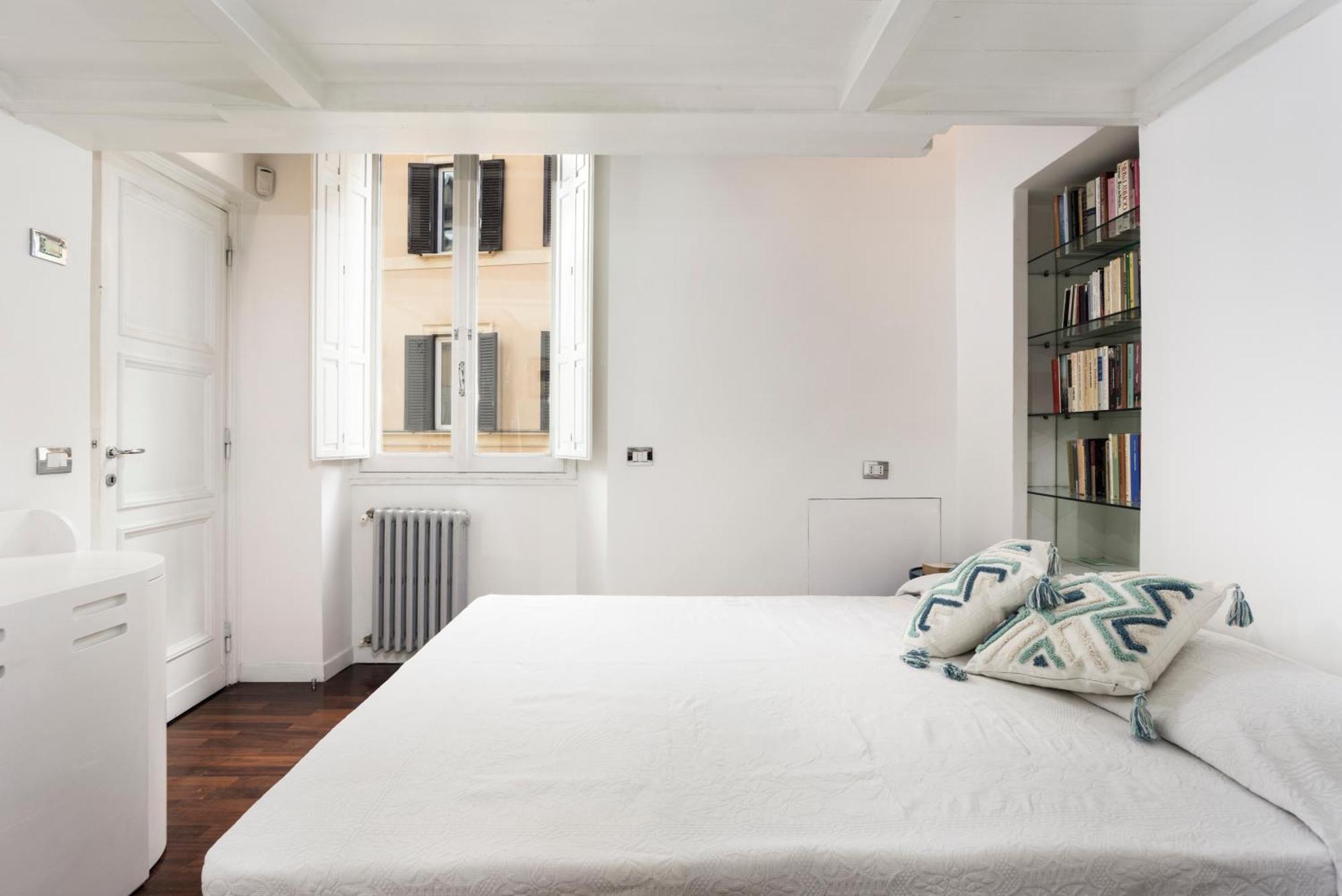 Your Nest With Wooden Ceilings In Monti Appartamento Roma